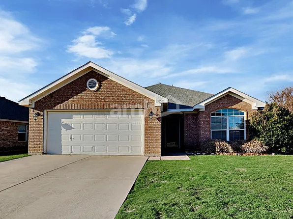 10509 Fossil Hill Dr, Fort Worth, TX 76131