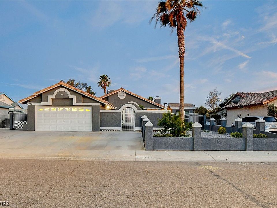 1st image of 3733 Calumet Farm Cir