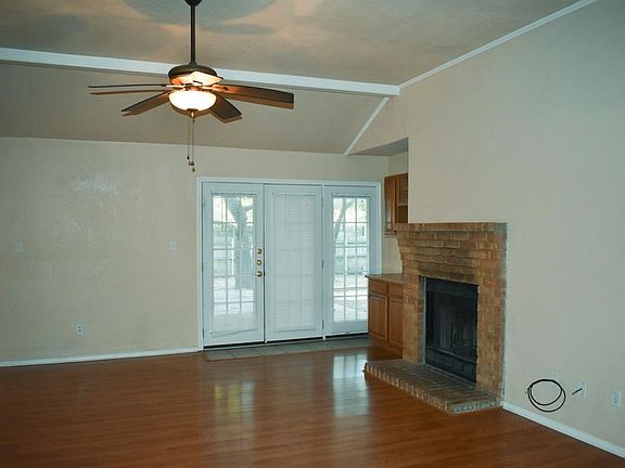 3rd image of 66 Lakewood Dr