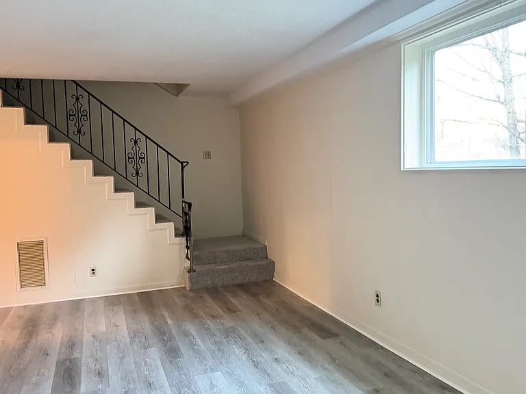 7308 Dublin Ln — Photo 6