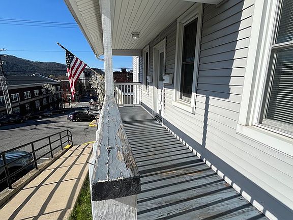 5th image of 302 S Allegheny St #A