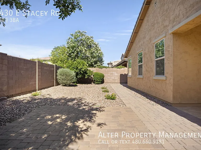 2430 E Stacey Rd — Photo 32