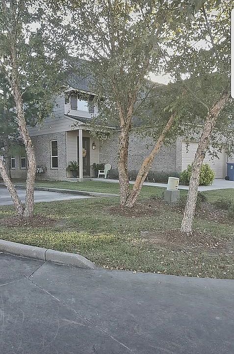 1st image of 18170 Pinehurst Dr