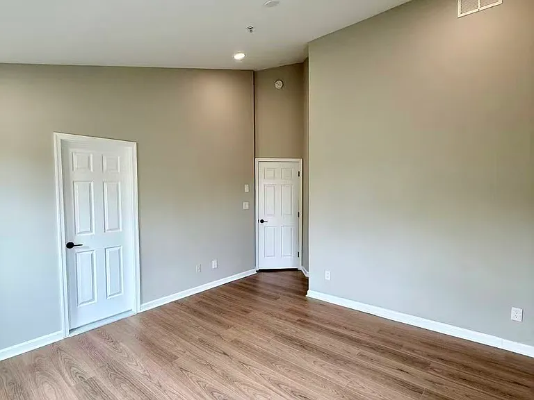 9730 Washingtonian Blvd — Photo 23