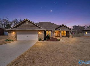 14335 Water Stream Dr NW, Harvest, AL 35749