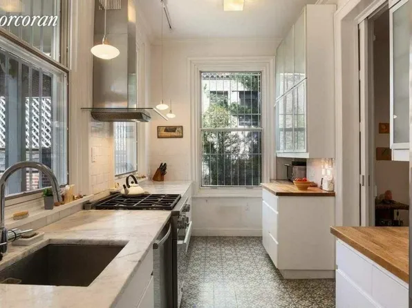 158 Oxford St, Brooklyn, NY 11217