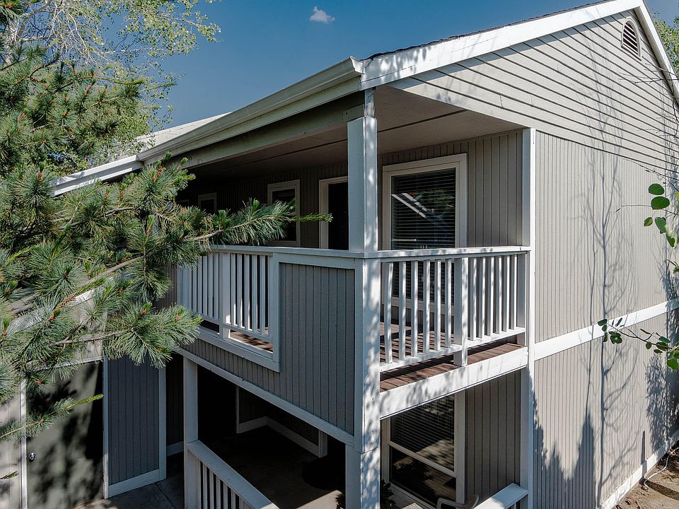 1439 Juniper St #12_0044 copy>