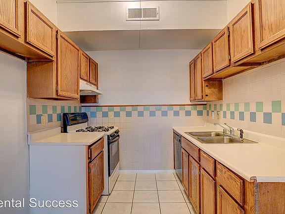 5th image of 874 Nita Fay Dr