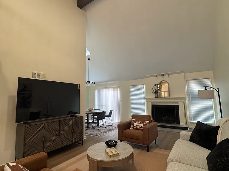 8036 Monrovia St — Photo 5