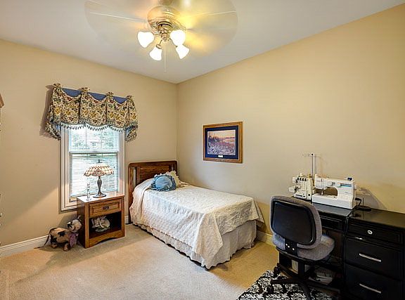 4th image of 5490 Meadow Grove Dr