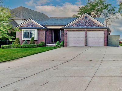 38487 Huron Pointe Dr, Harrison Township, MI, 48045