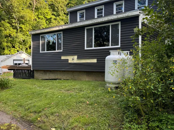 63 Addison St, North Adams, MA 01247