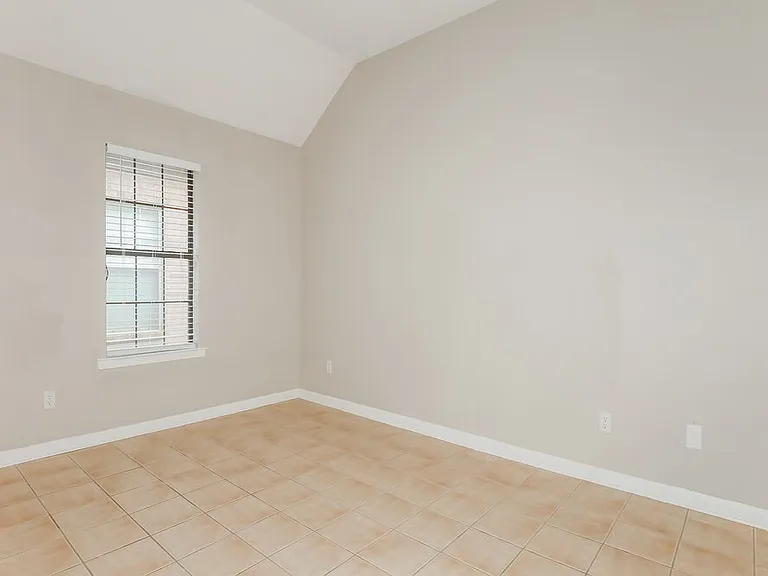 3800 Lake Village Cv — Photo 14