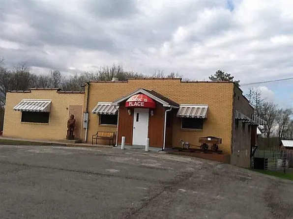 614 Schenley Rd, Leechburg, PA 15656