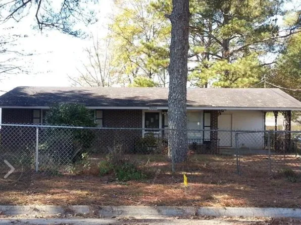 2005 Apricot St, Dothan, AL 36303