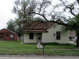 1007 Ash St, Victoria, KS 67671