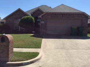 308 W Willow Creek Dr, Glenn Heights, TX 75154