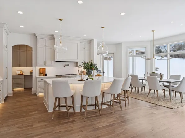 285 N Shore Dr W, Minnetrista, MN 55364