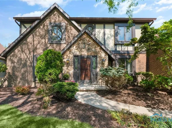 898 Sandalwood Rd W, Perrysburg, OH 43551