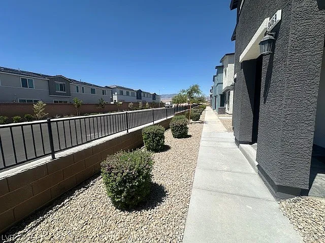 9469 Peaceful River Ave — Photo 2