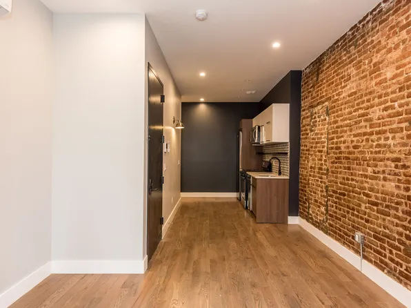 364 Palmetto Street image 3 of 12