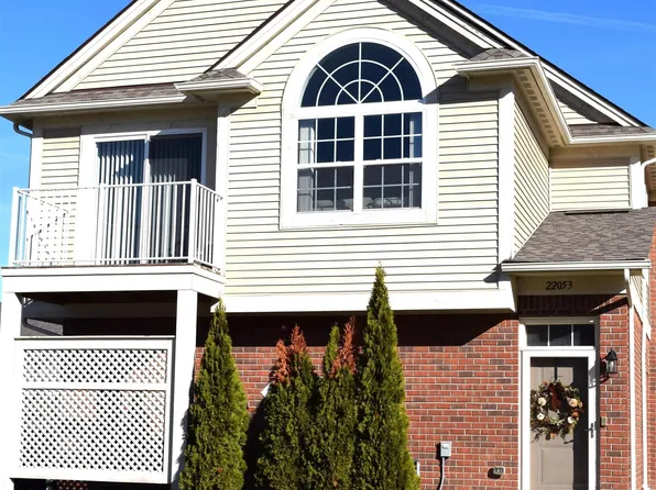 22053 Aberdeen Dr, Macomb, MI 48042