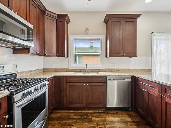 2nd image of 3519 W Medill Ave #2