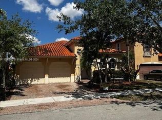 2710 SW 154th Ct, Miami, FL 33185