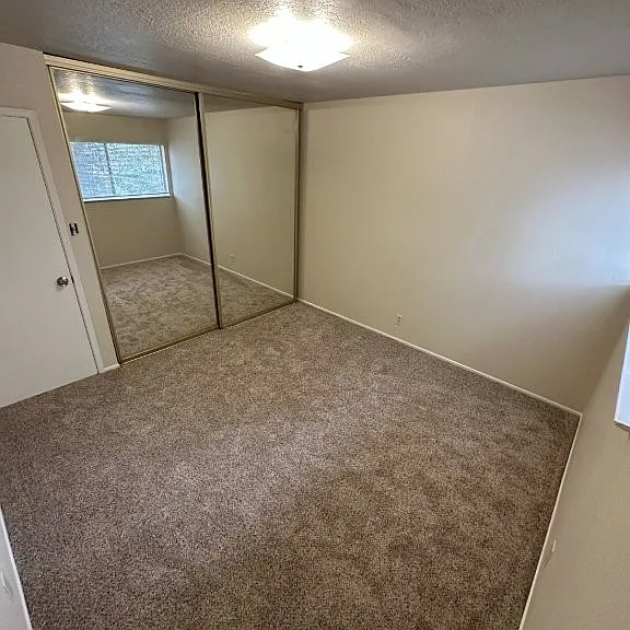 586 Berry Ave #5 — Photo 11
