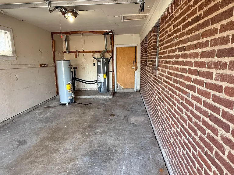 5202 Hilltop Dr — Photo 9