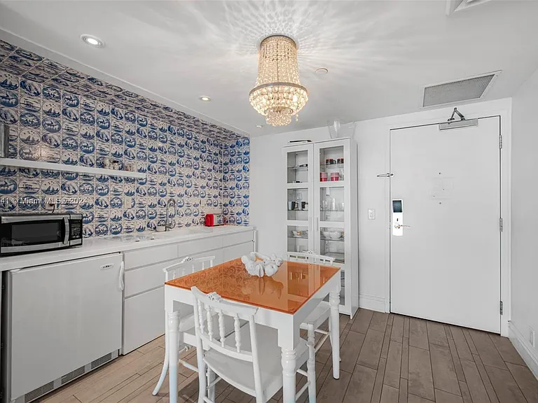 1100 W West Ave #620 — Photo 23