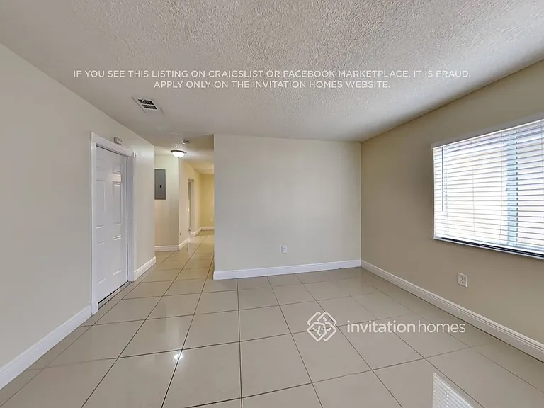 16099 SW 138th Pl — Photo 6