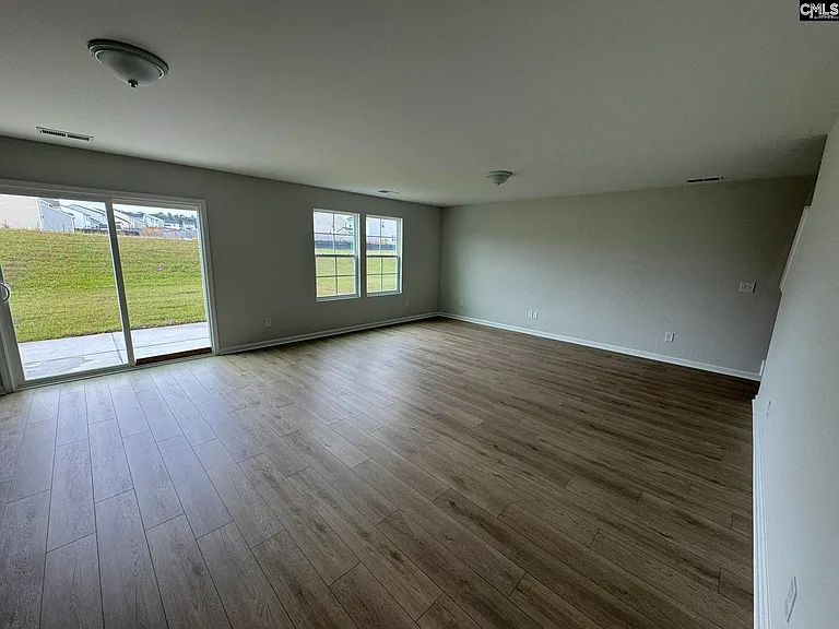 3062 Hallsdale Dr — Photo 5