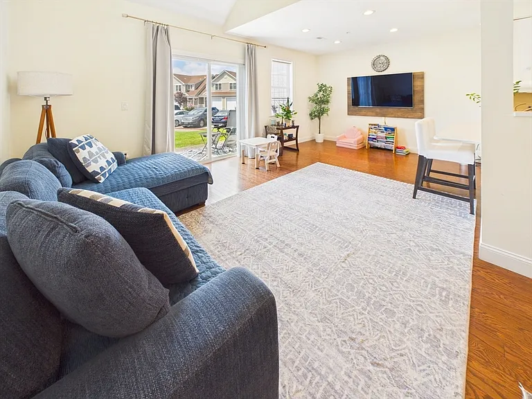 70 Endicott St #1505 — Photo 9