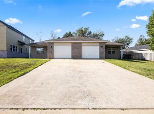 2831 Stagecoach Ave, Springdale, AR 72764