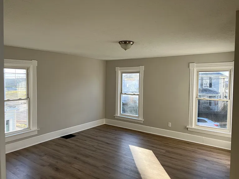 106 Gordon Ave — Photo 7