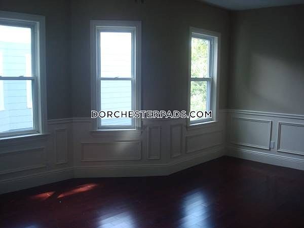 2nd image of 172 Minot St #2
