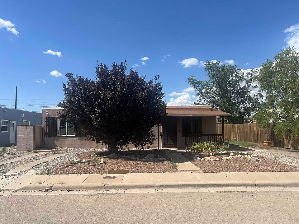 1st image of 703 Lovers Ln