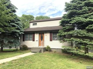 19 Division St, Closter, NJ 07624