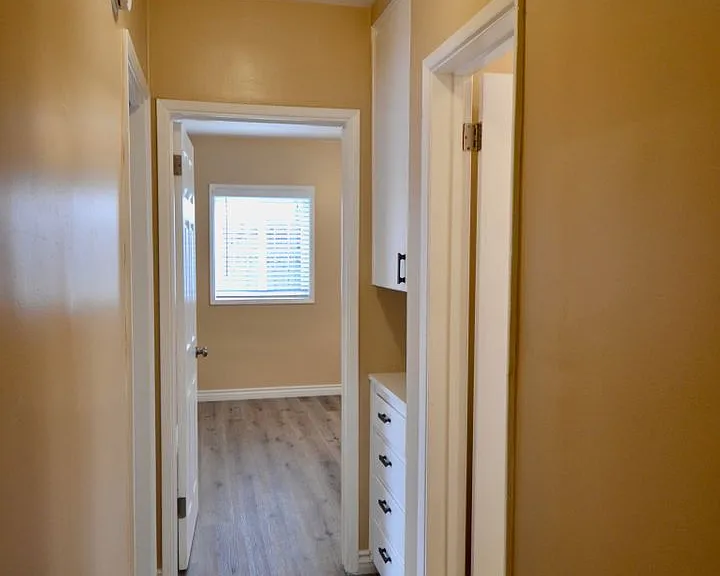 North Park 2 Bed 2 Bath Apartment! Includes 1 Car Garage + 1 Parking Space + Complimentary Washer... — Photo 15