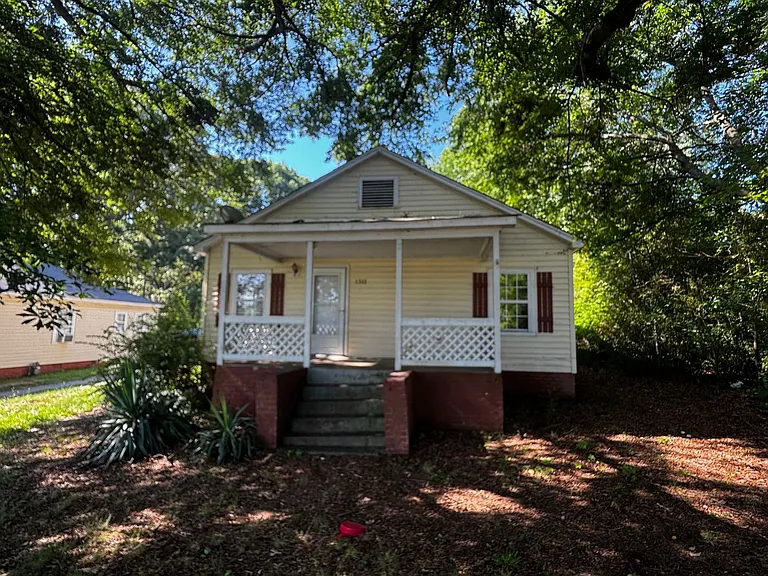 1311 Shelby Rd — Photo 2