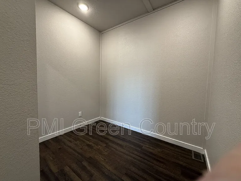13513 S Mingo Rd #7 — Photo 15
