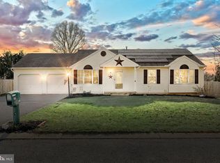 77 Canterbury Ave, Felton, PA 17322