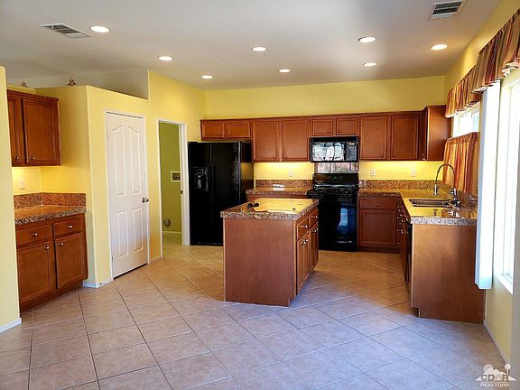 4th image of 9656 Spyglass Ave