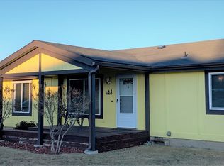 548 Dapple Grey Rd, Hines, OR 97738