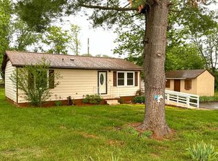 400 6th St, Luray, VA 22835