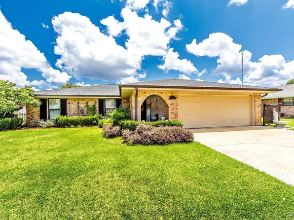 1603 Chantilly Dr, Houma, LA 70360