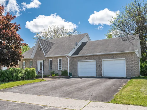 151 Greenlees Dr, Kingston, ON K7K 6P6