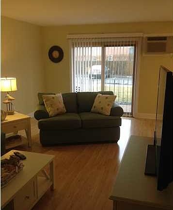 3rd image of 320 Maryland Ave
