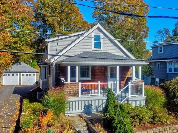 77 Mount Vernon St, Reading, MA 01867